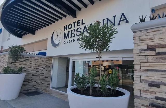 Hotel Mesaluna Short & Long Stay
