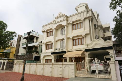 Hotel O Vijay Palace