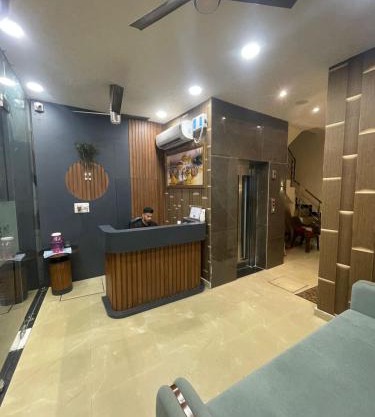 Hotel OM Near Jallianwala Bagh