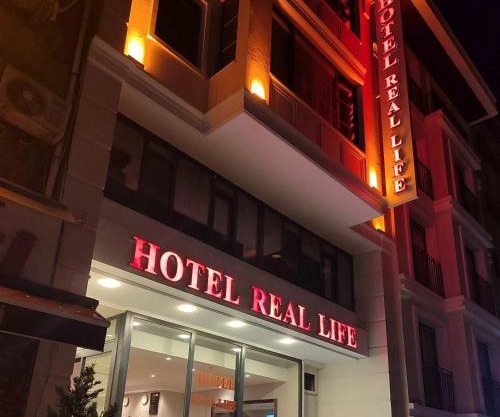 Hotel Real Life