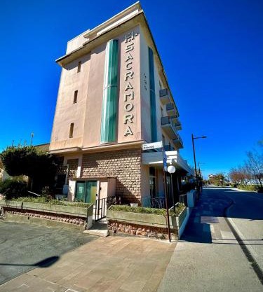 Hotel Sacramora