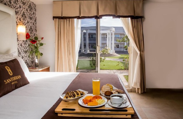 Hotel Santorian