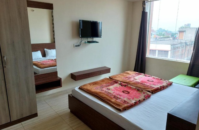 HOTEL SATYAM PALACE