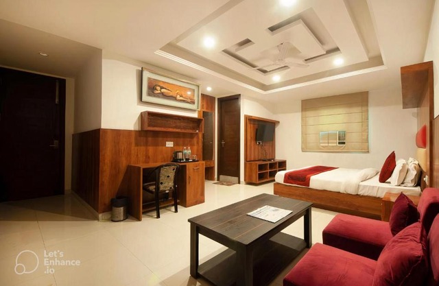 hotel Shubh Grand Near Delhi Airport