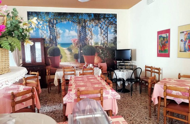 Hotel vacation just 50 m from the beach, your 4-legged friend admitted for free