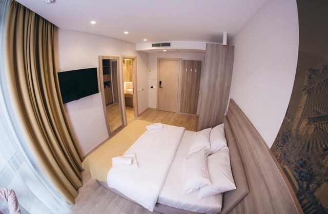 Hotel Verso - Double Room with Bathroom 101