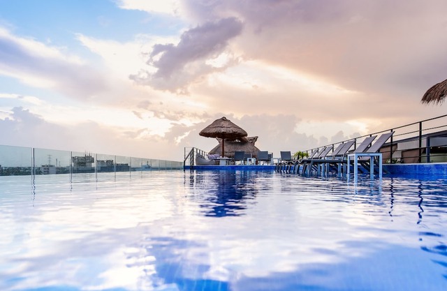 Hotel52