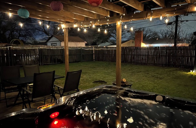 HotTub Game Room BBQ SlipNSlide Walk 2 park Firepit and much more!
