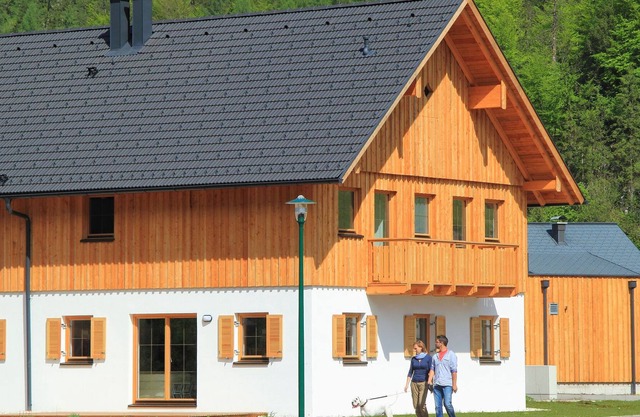 House on Lake Hallstatt with parking