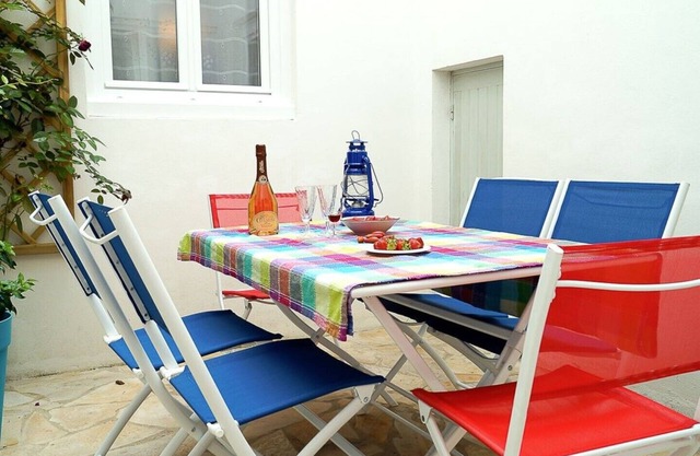 HOUSE 135 m2 IN THE HISTORIC CENTER OF ARS