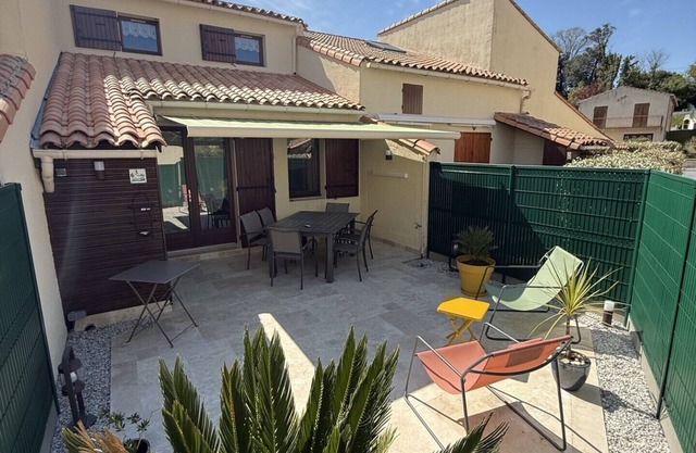 House 300 m from Nauzan beach