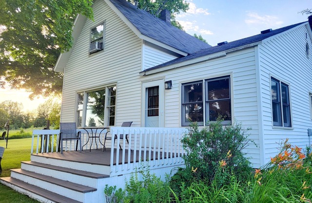 House - 5 min. to Crystal Mt Resort * Pet Friendly * Family Friendly