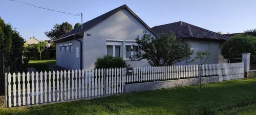 House Balatonfenyves