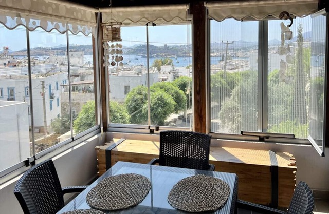 House Close to Beach with a Sea View in Bodrum