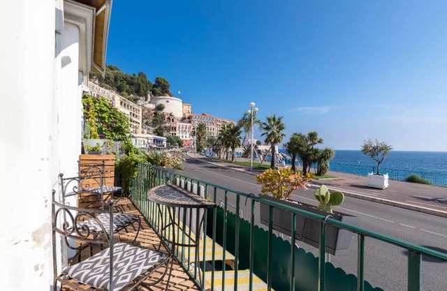 House facing the sea, Old Nice, 6 bedrooms