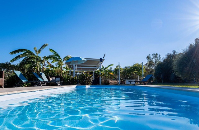 House for 12 with Pool