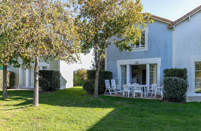 House for 6 -Pool - Port Bourgenay