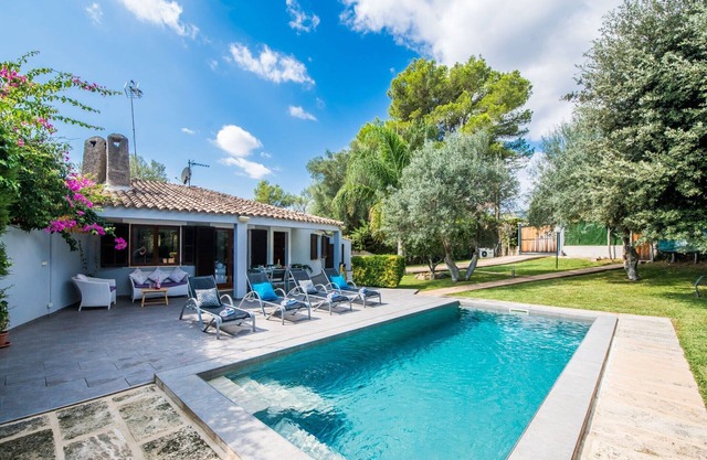 House in Mallorca with Private Pool & Garden