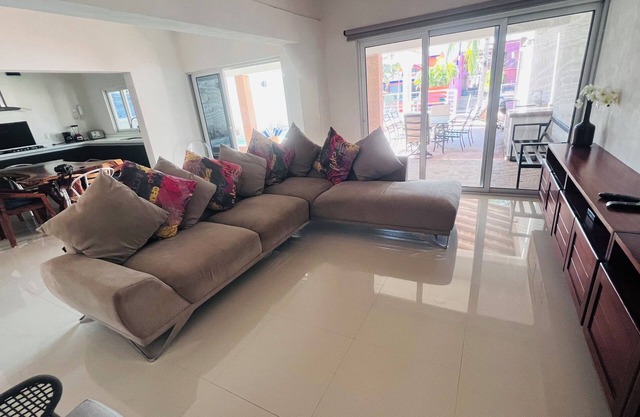 House in the 1st Canal Barra de Navidad with Pool and very close to town.Family.