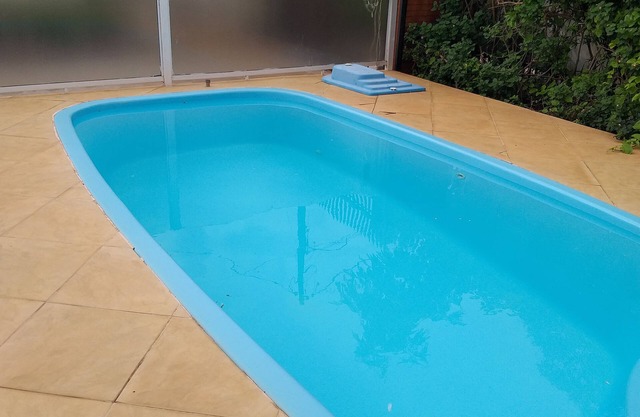 House is right in the heart of the city, close to the Catarats mall