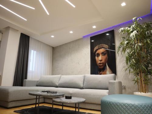 House of Mac Apartments