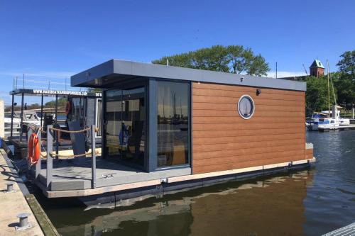 House on Water in Dziwnów near Clean Beach