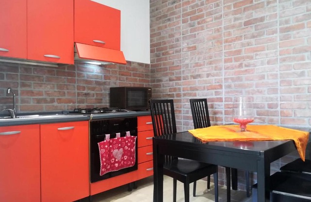 House San Salvario Next Station by Holiday World