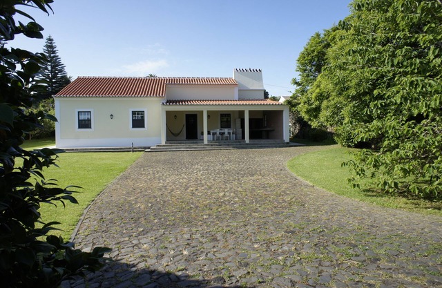 House, Villa close to the Sea, for Holidays in Biscoitos (Terceira Island)