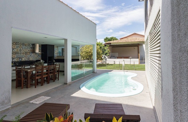 House w/Pool & Yard Up to 15 Guests NOMDS