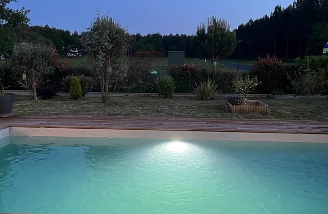 House with swimming pool near Contis beach, cycle path and all amenities