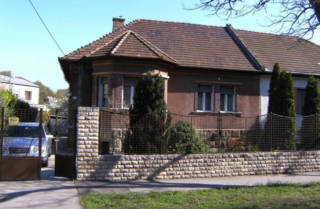 House with large garden 3 bedrooms on 140m² for families (dog-friendly)