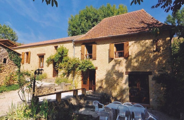 House with Perigourdine style, in a 7 hectares estate