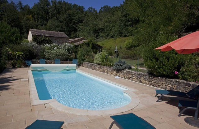 House with private pool in the countryside