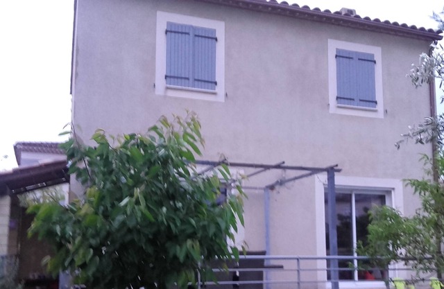 House with swimming pool