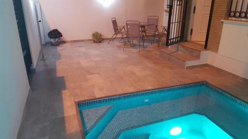 House with Your Own Private Pool sleeps 5 Sucina
