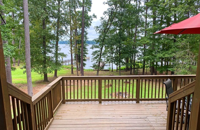Housen Bay Hideaway * WATERFRONT on Toledo Bend*