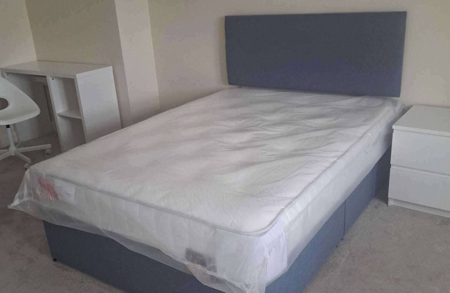 HouseSleeps7-Parking-Garden-CityBreak-Peckham Arts