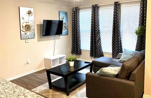 Houston Garden Suite