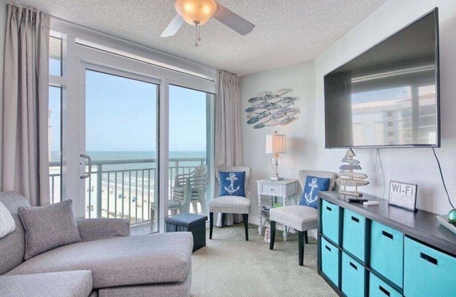 HS-1031 Experience ocean views, a spacious 2-BR condo in Myrtle Beach