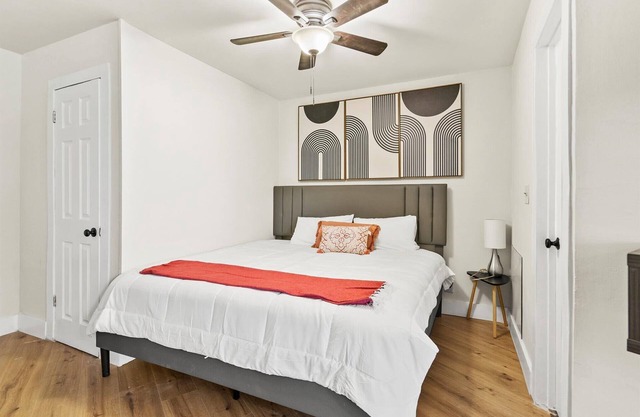 Hunstville Modern Studio Retreat with Parking