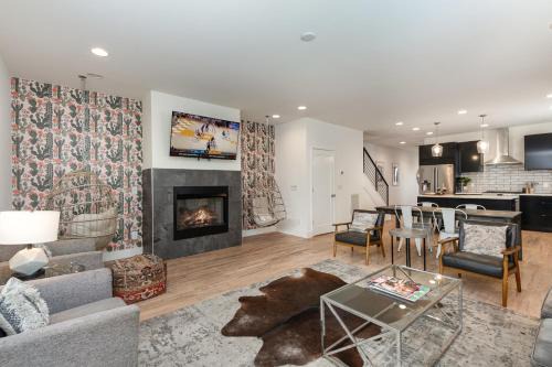 Hurst House - 4 Stylish Homes - Mins to Germantown