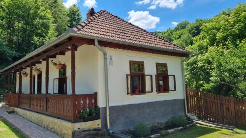 Hutai Meseház