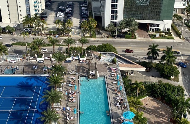 Hyde Beach 19th floor sea view