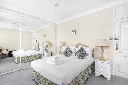 Hyde Park Rooms