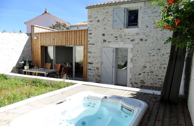 Hydra Saint Gilles Croix de Vie