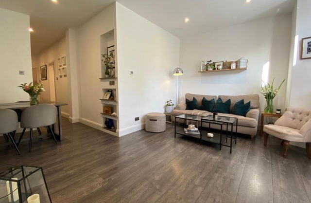 Hyndland Garden Flat 2 Double Bedroom West End
