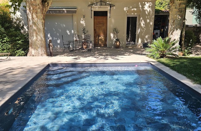 hypercentre bourgeois house late 19th restored pool garden 3 parkings