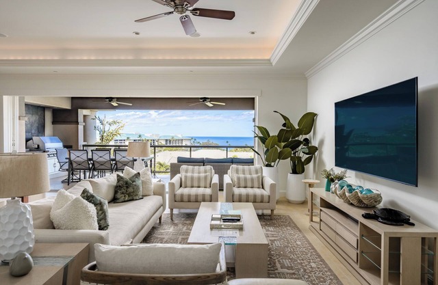 I.P.M PRESENTS: HOOLEI 69-2: GREAT LOCATION + STUNNING NEW REMODEL! WOW!