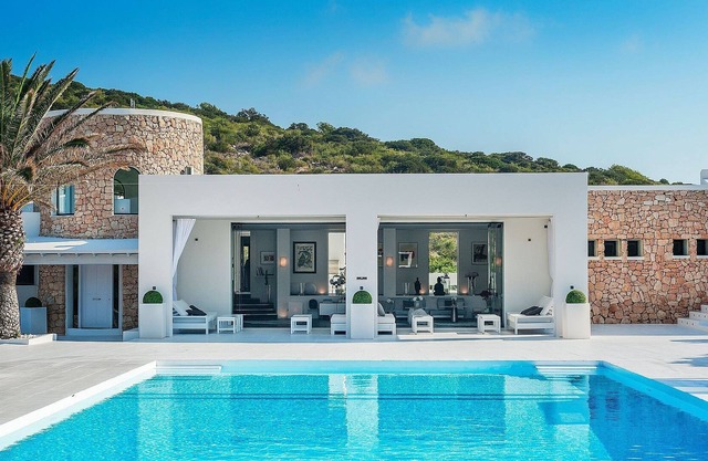 Ibi001 - Luxury private island in Ibiza
