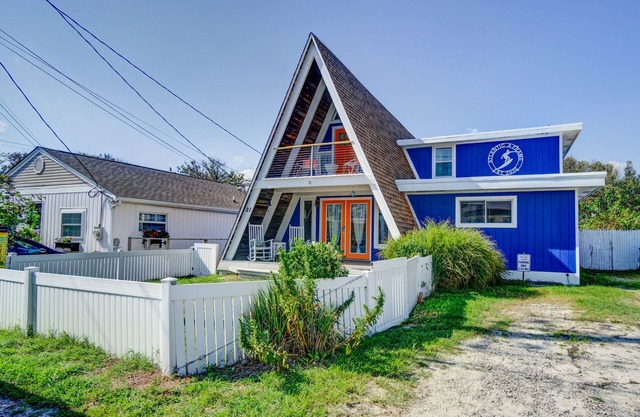 Iconic A-Frame - Beach Block Dewey! Sleeps up to16! Walk Everywhere!